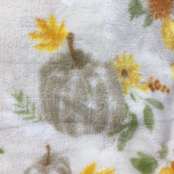 Cynthia Rowley Pumpkin Sunflower Throw Blanket Micro Fleece Thanksgiving Decor - Picture 8 of 12